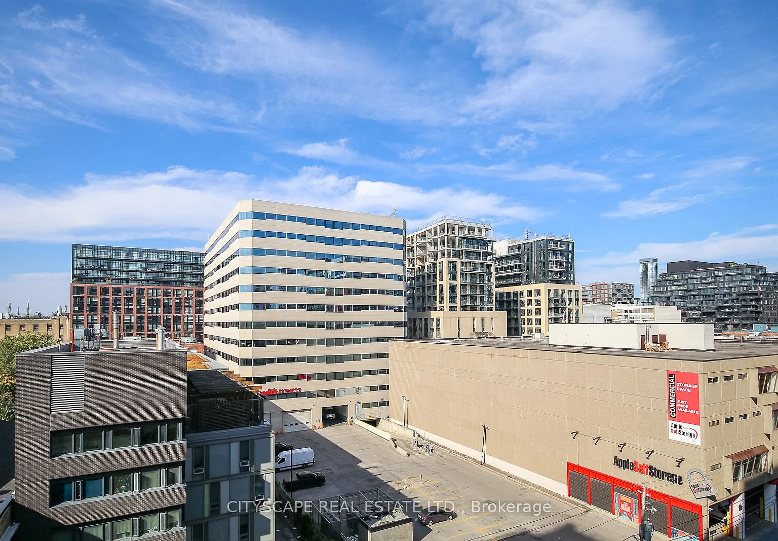 Musee Condominiums — Photo 4