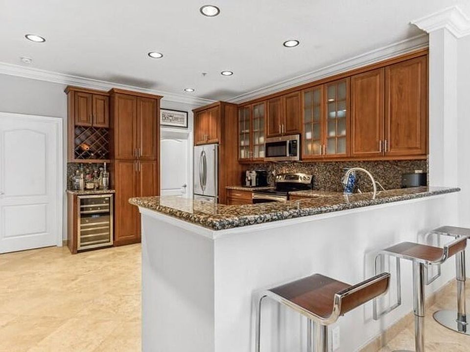 1st image of 65 SE 5th Ave #G