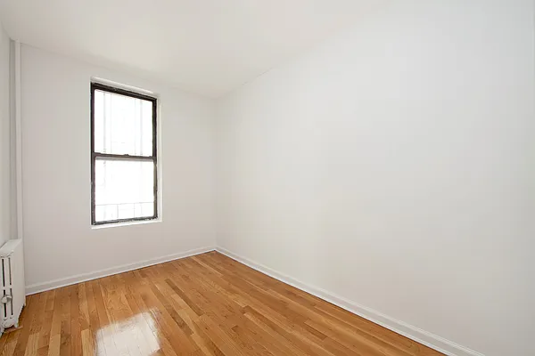 Rented by Douglas Elliman | media 4