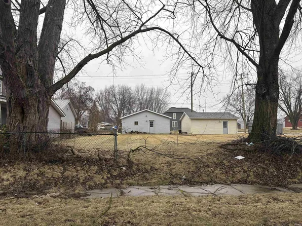 2134 Sabine St, Huntington, IN 46750