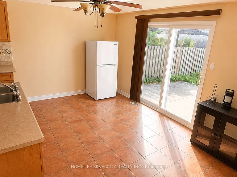 6 Silverbell Ct — Photo 22