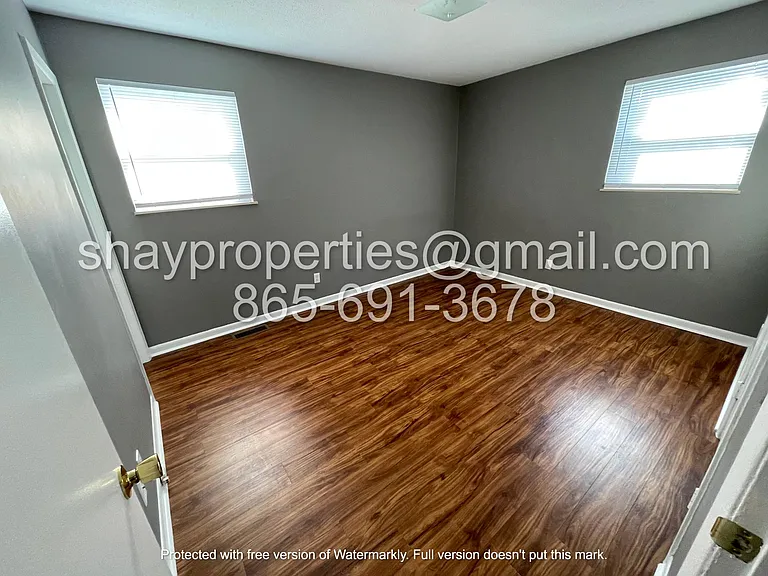 8220 Fallen Rock Dr — Photo 10