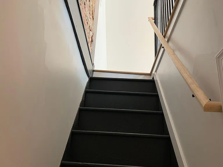 stairs to master suite
