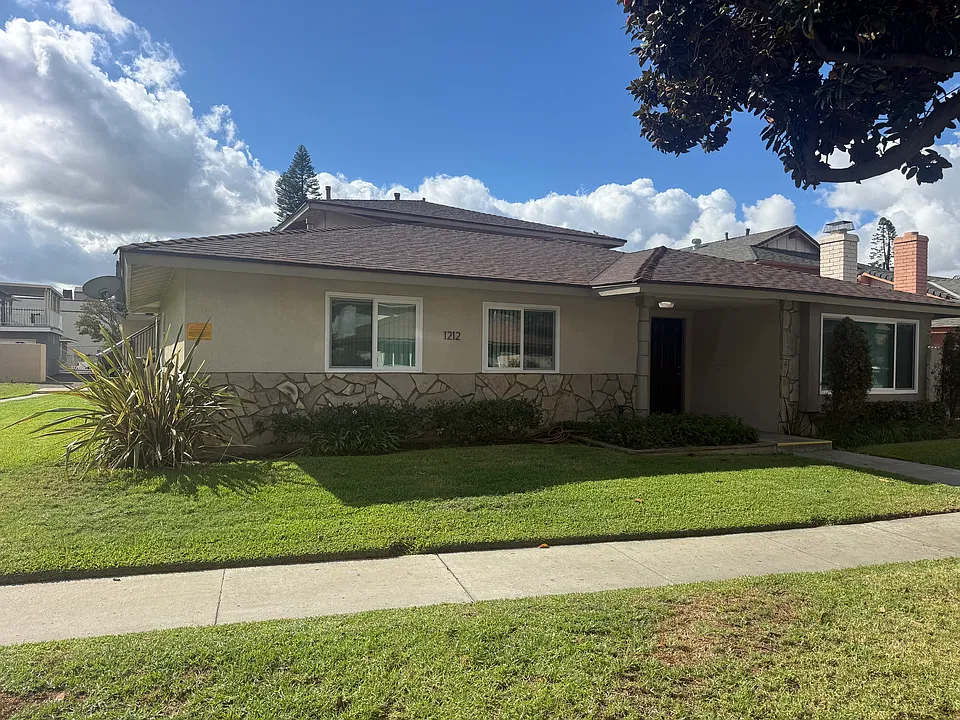 1212 S Athena Way #1