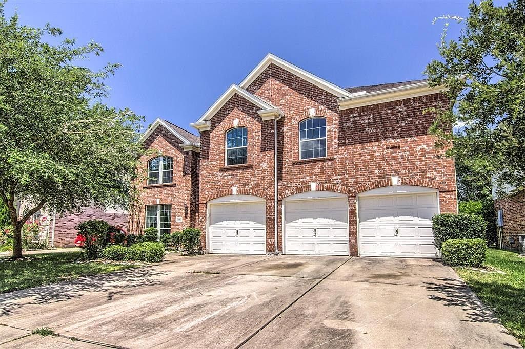 2103 Blue Water Bay Dr