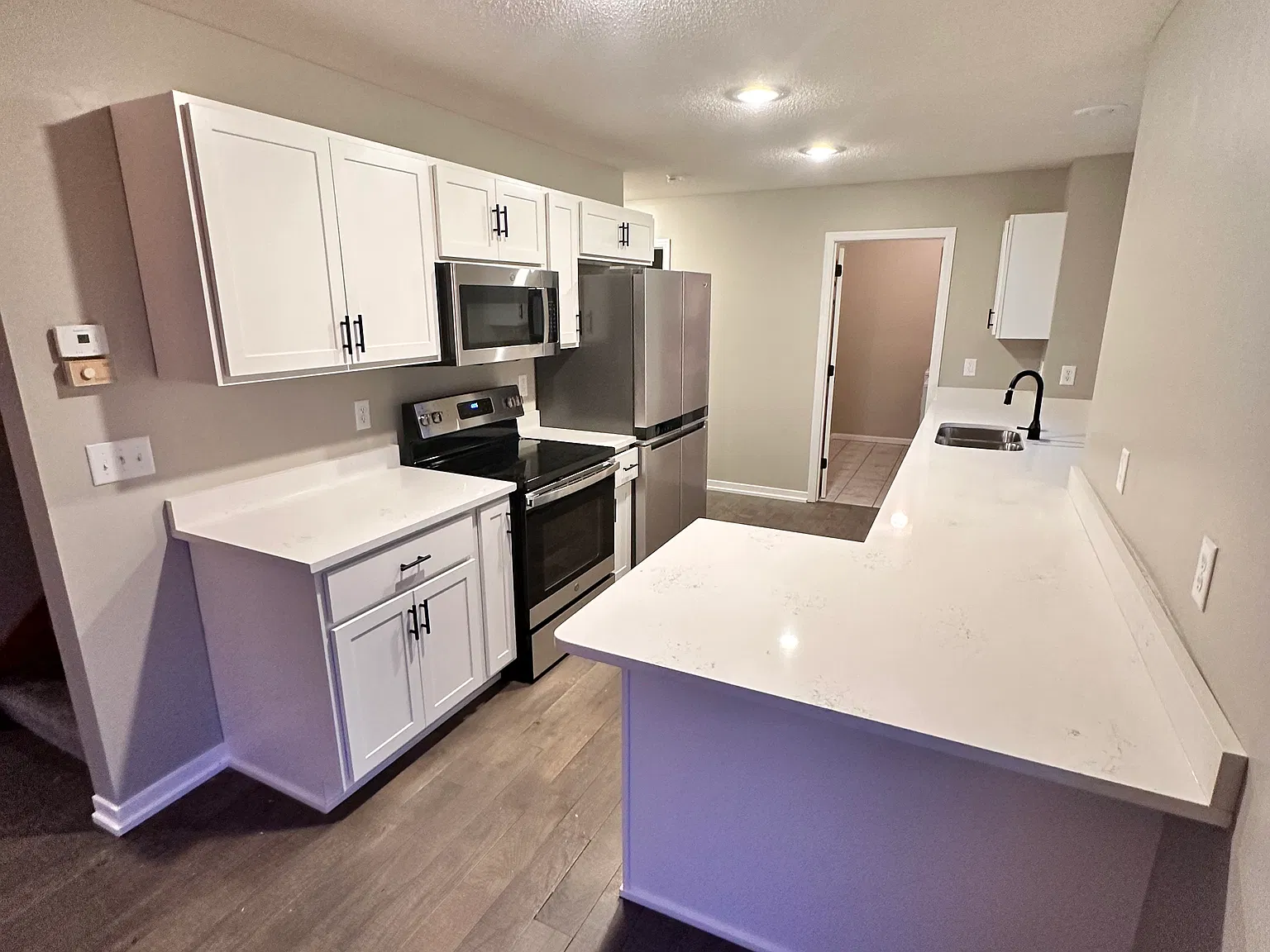 4 bed, 2.5 bath, 1850 sqft, $2,499 — Photo 1