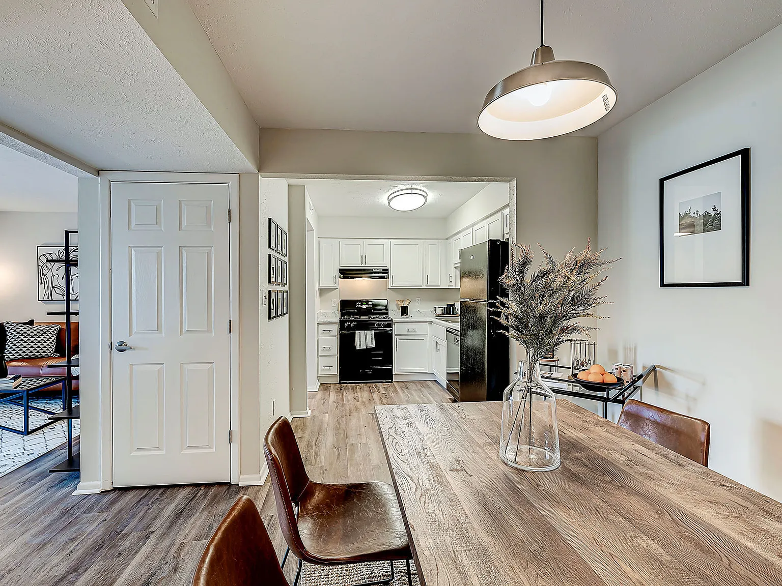 Estates of Creekside Apartments — Photo 1