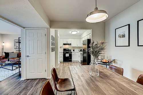 Estates of Creekside Apartments Photo 1