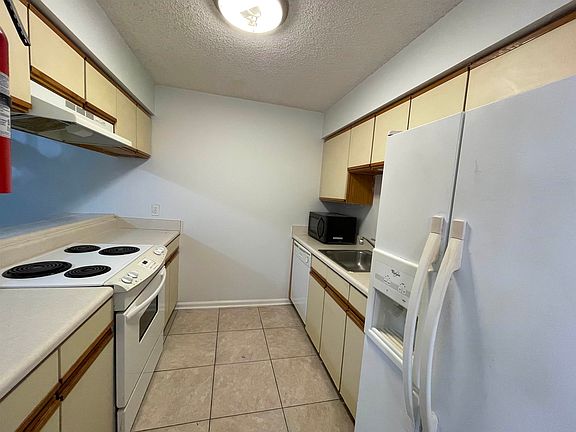 4th image of 2472 Talco Hills Dr APT D