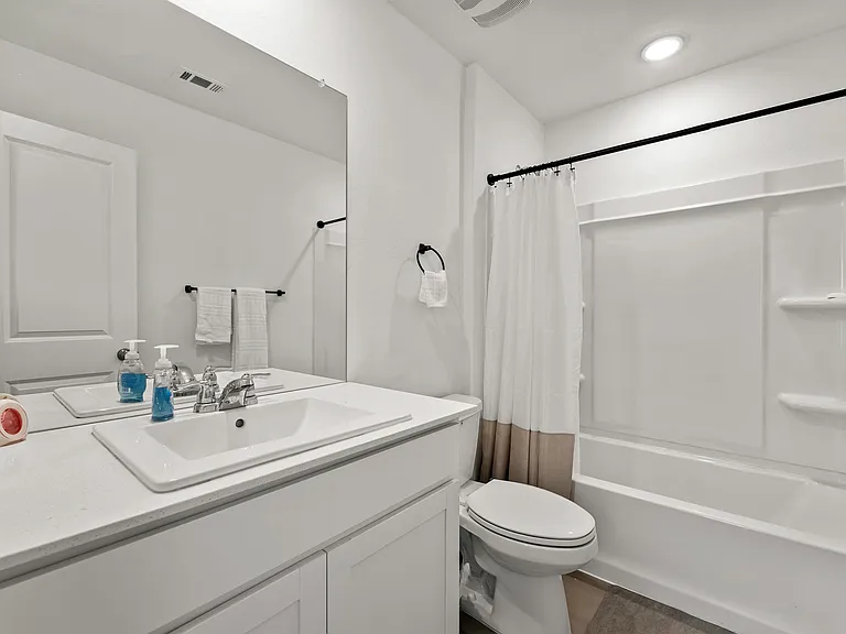 1527 Tiptop Mdw — Photo 18