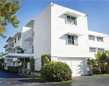 1st image of 1330 NE 105th St APT 304