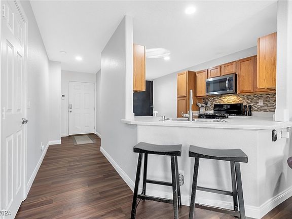 4th image of 7344 Umberto St
