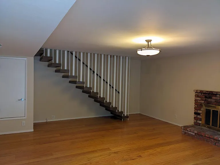 374 Torino Dr — Photo 25