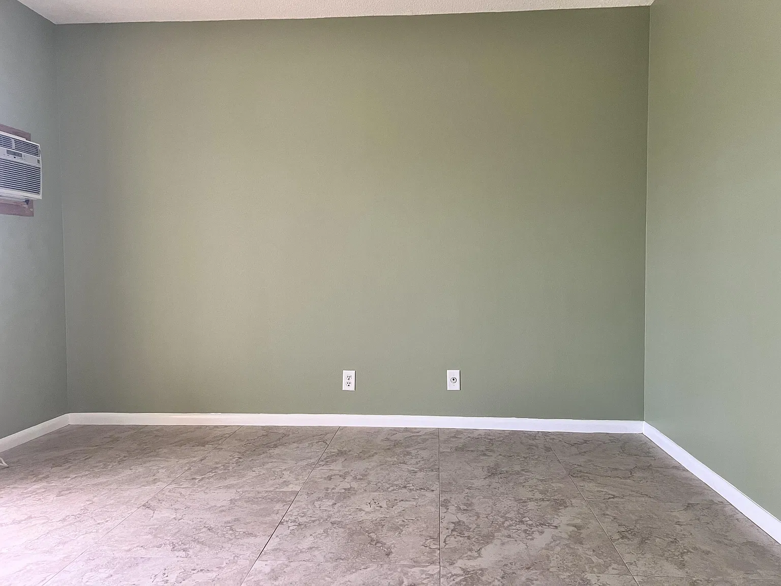 1 bed, 1.0 bath, 615 sqft, $1,400 — Photo 2