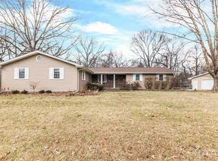 6513 N Fox Chapel Trl, Edwards, IL 61528