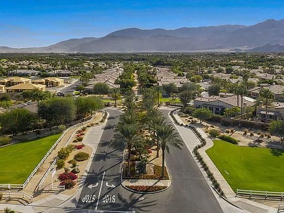 3rd image of 81636 1/2 Rancho Santana Dr
