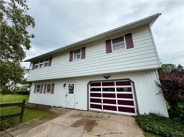 46 Kennedy Ave, Oswego, NY 13126