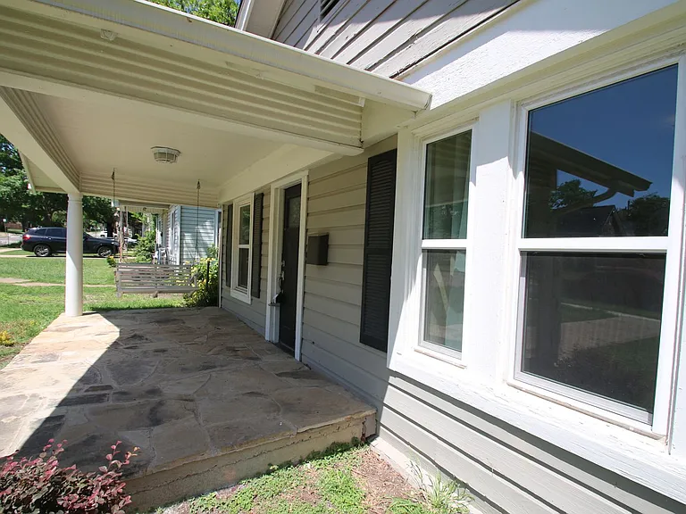 3320 W 5th St — Photo 26