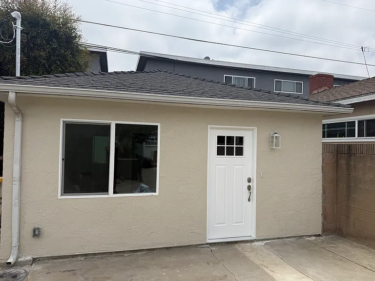 Arcturus Ave — Photo 1