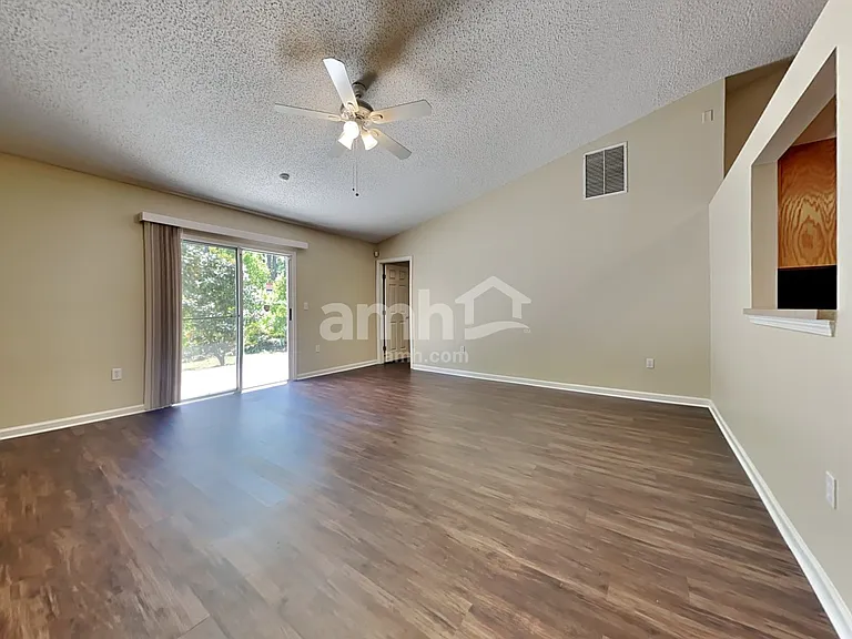 8724 Springtree Rd — Photo 7