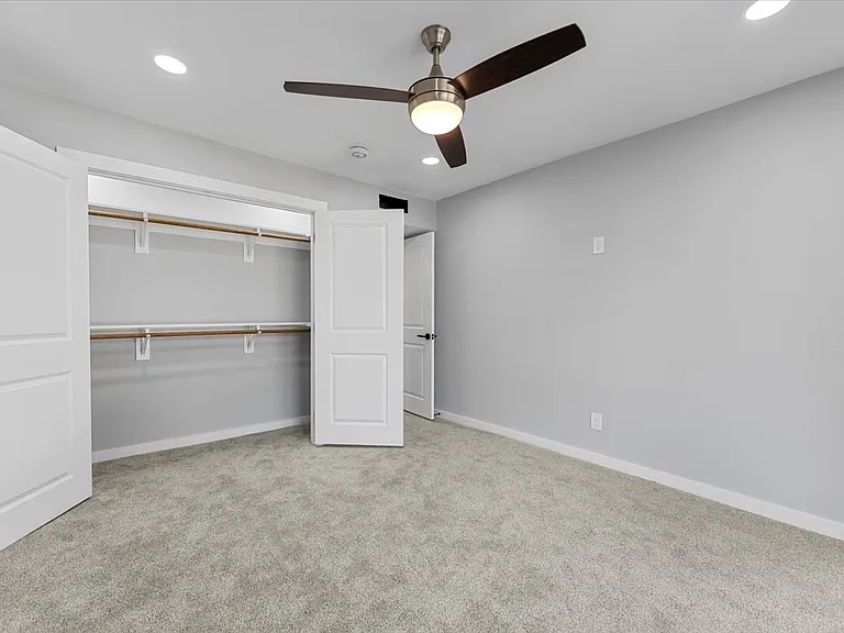 305 Valley Park Dr — Photo 31