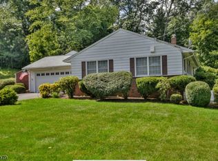 14 Gormley Ln, Butler, NJ 07405