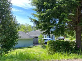 25 S Vernon St, Coquille, OR 97423