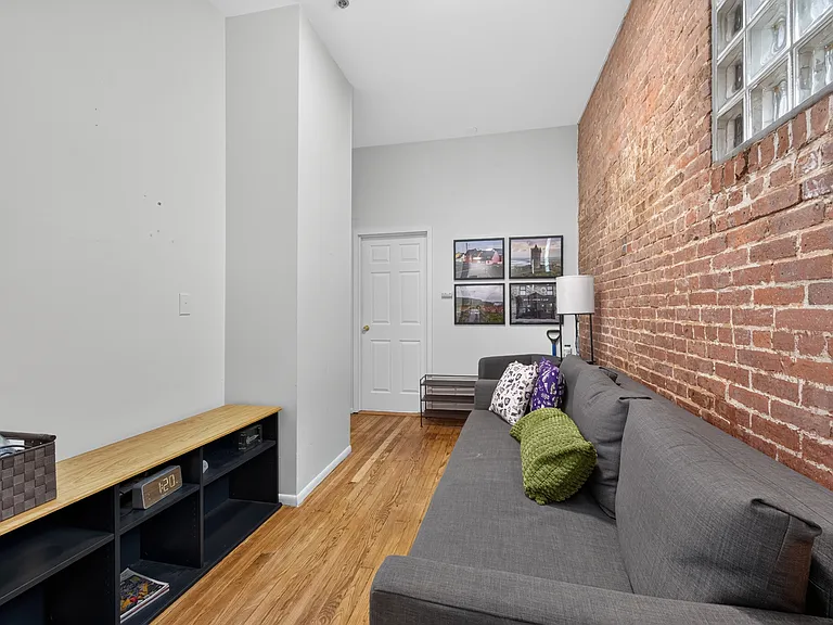 308 Madison St #4D — Photo 3