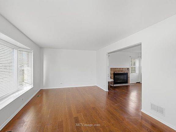 5th image of 1070 N Ashbury Ave