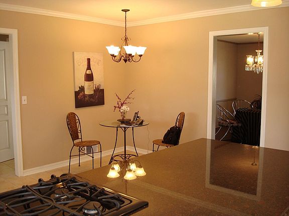 Dining area in kitchen