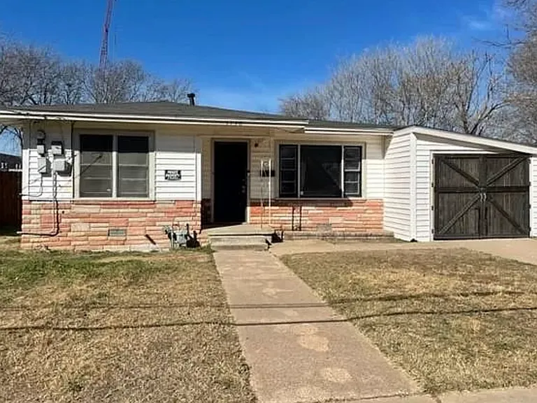 1136 Sunset Rd — Photo 1