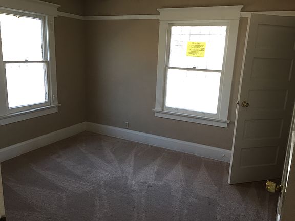 3rd image of 1136 W 77th St