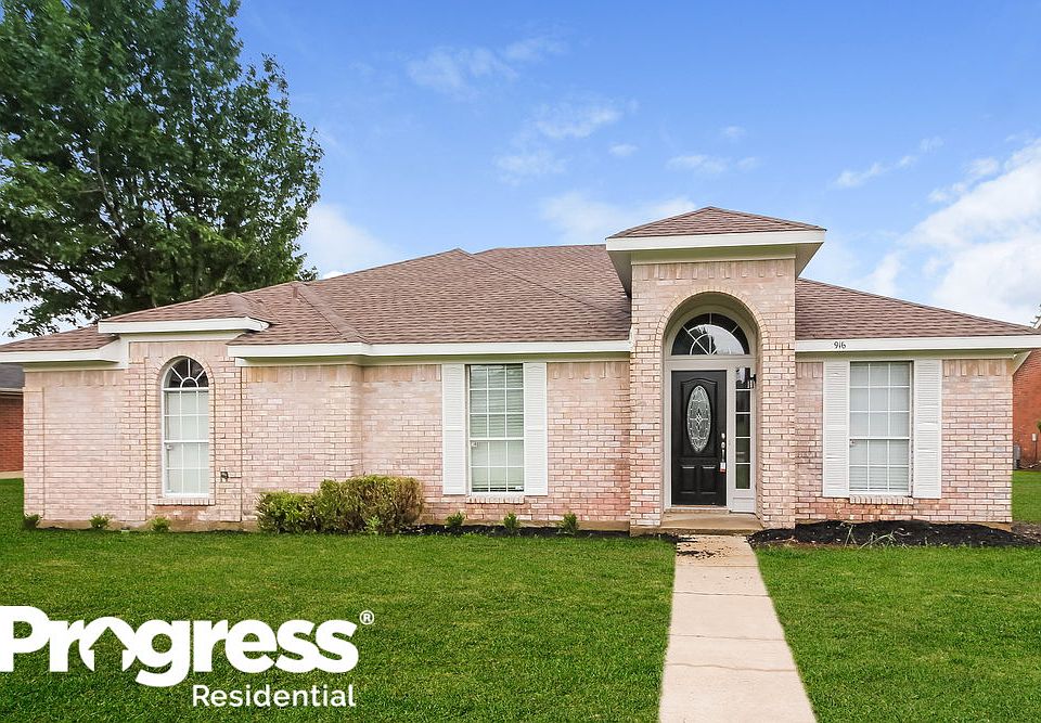 1st image of 916 Winterbury Ct