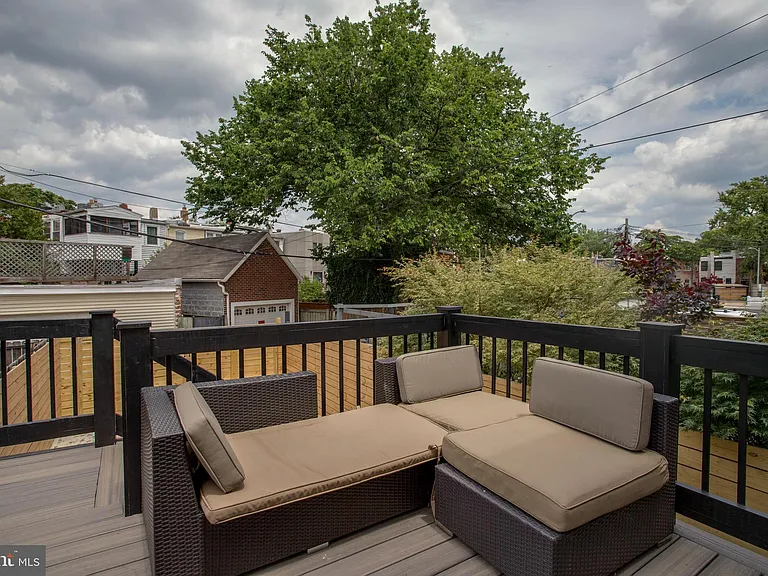 1404 Massachusetts Ave SE — Photo 36