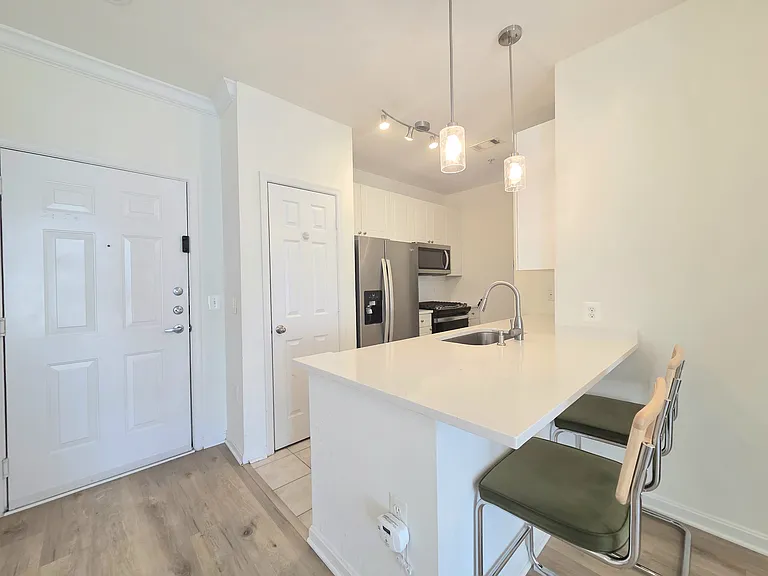 2791 Centerboro Dr #290 — Photo 3