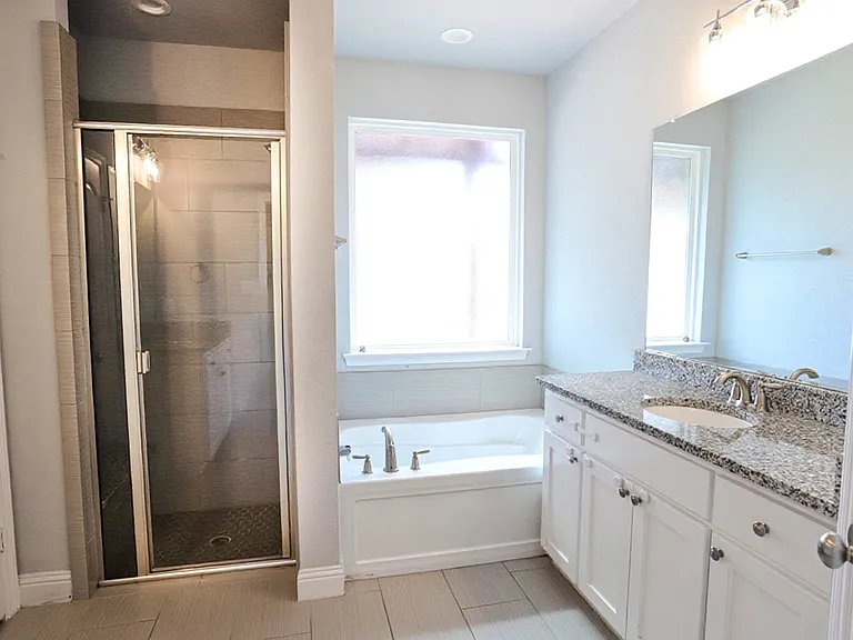 349 Kyra Ct — Photo 7