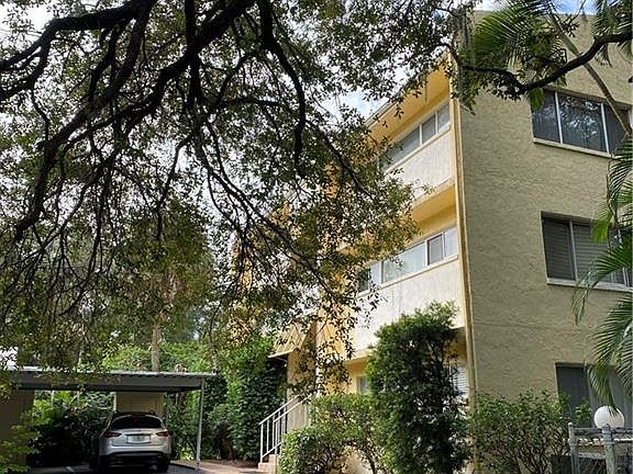 3rd image of 720 Tarpon St #6