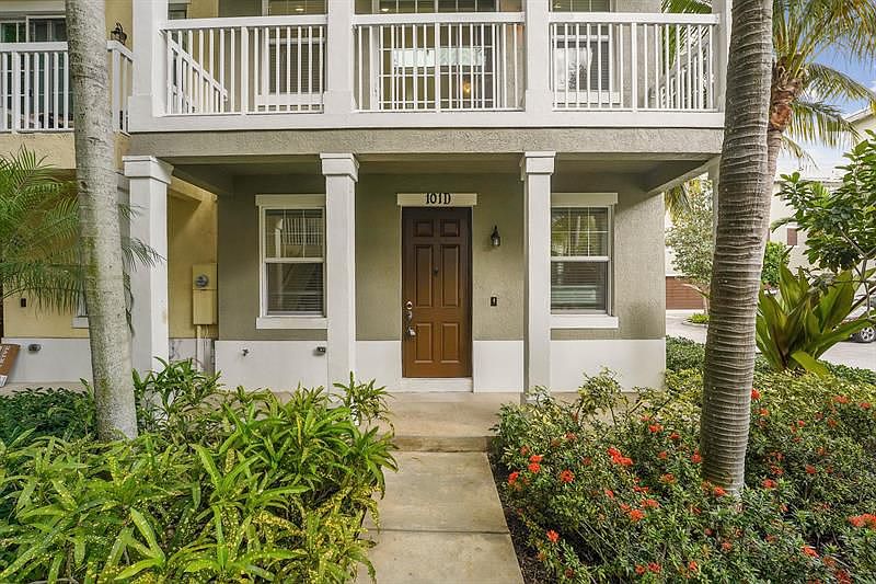 1st image of 101 E Coda Cir Unit D