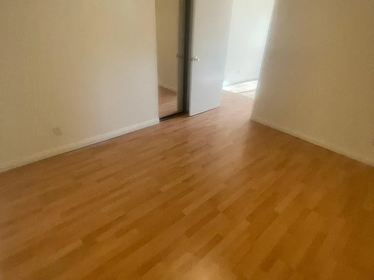 504 S Fremont Ave — Photo 4
