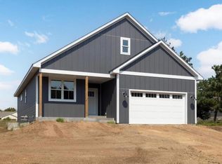 1467 Creekwood Dr, New Richmond, WI 54017