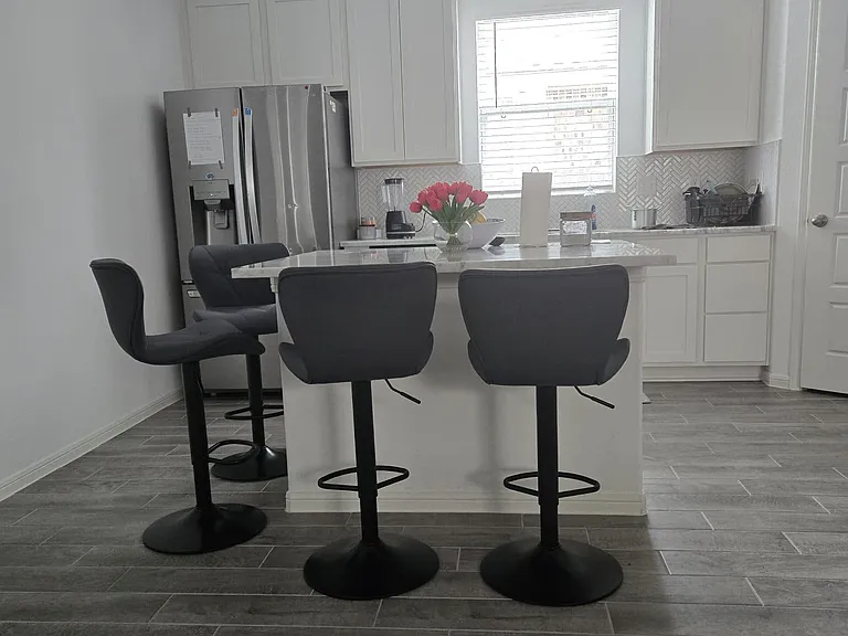 Sterling Oak Dr — Photo 4
