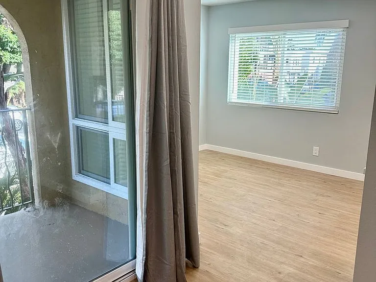 215 Euclid Avenue — Photo 14