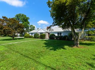 23 Beach Dr, Darien, CT 06820