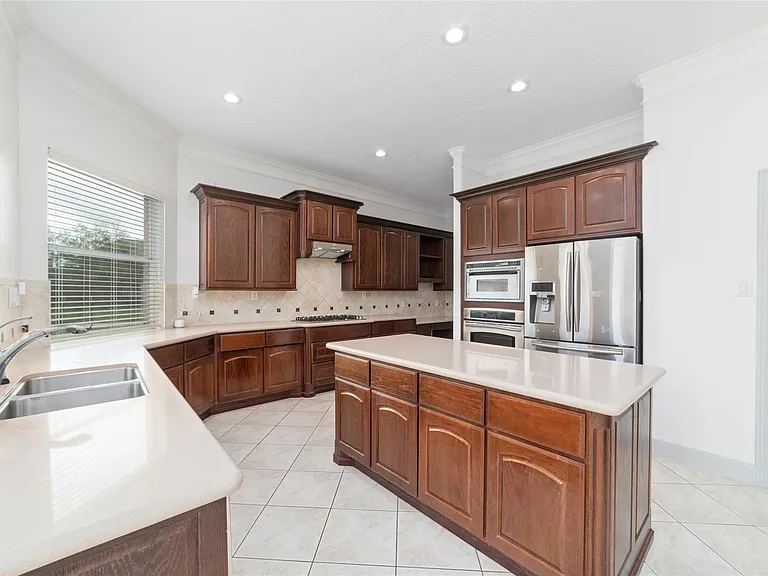 3505 Parkside Dr — Photo 9