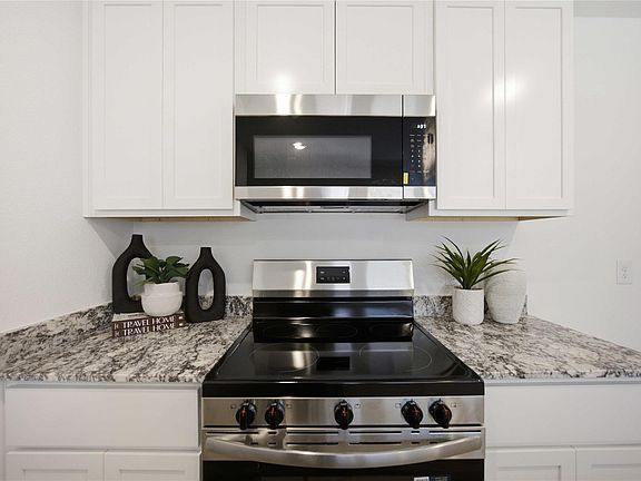 4th image of 6029 Pineapple St