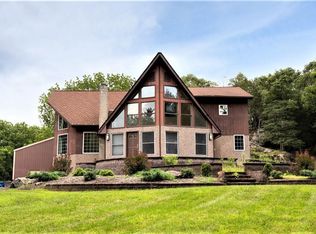 22 Sarah Ln, Hopewell Junction, NY 12533