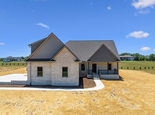 412 Cotton Ln, Leoma, TN 38468
