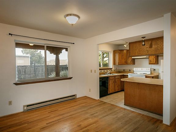 4th image of 4750 Morning St