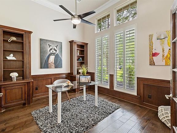 5th image of 10906 Crestwater Cir