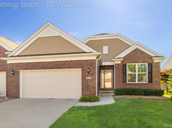 2033 Orwell St #49, Lake Orion, MI 48360